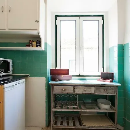 Cozy Flat Near Sao Bento Palace Appartement Lissabon