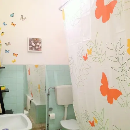 Cozy Flat Near Sao Bento Palace * Lizbona